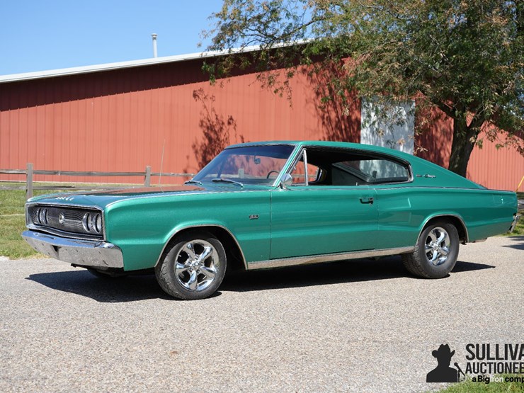 run-#135---1966-dodge-charger-coupe-image-1