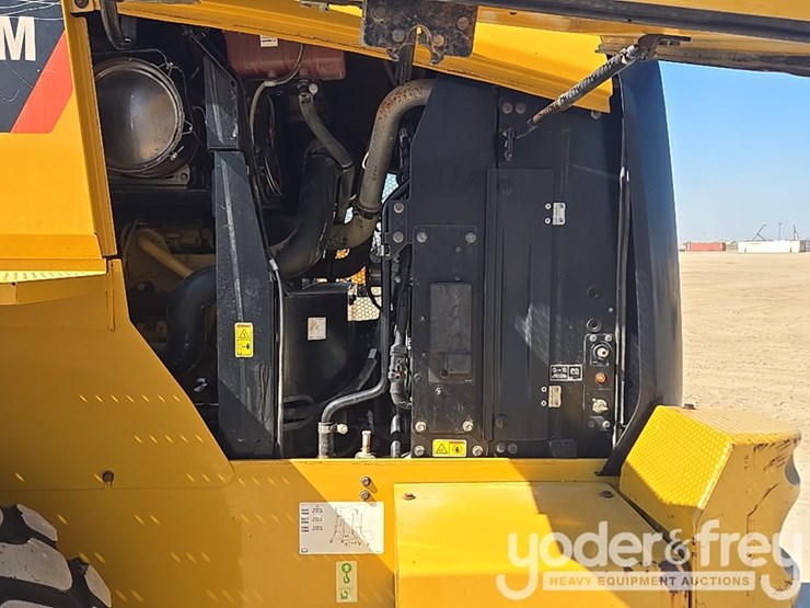 2020-caterpillar-930-image-17