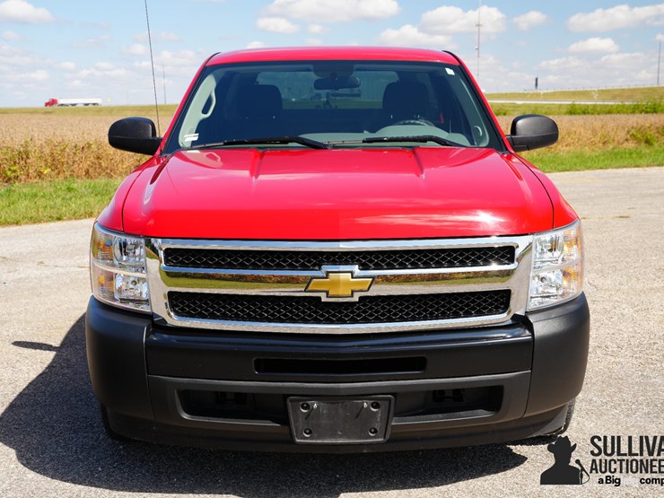 2011-chevrolet-silverado-image-2
