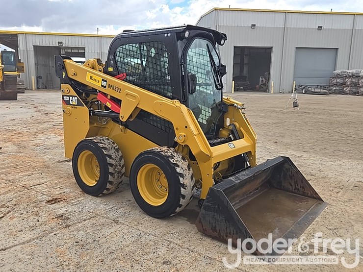 2016-caterpillar-232d-image-7