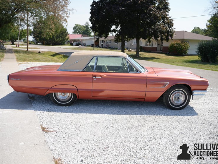 run-#9---1965-ford-thunderbird-coupe-image-4