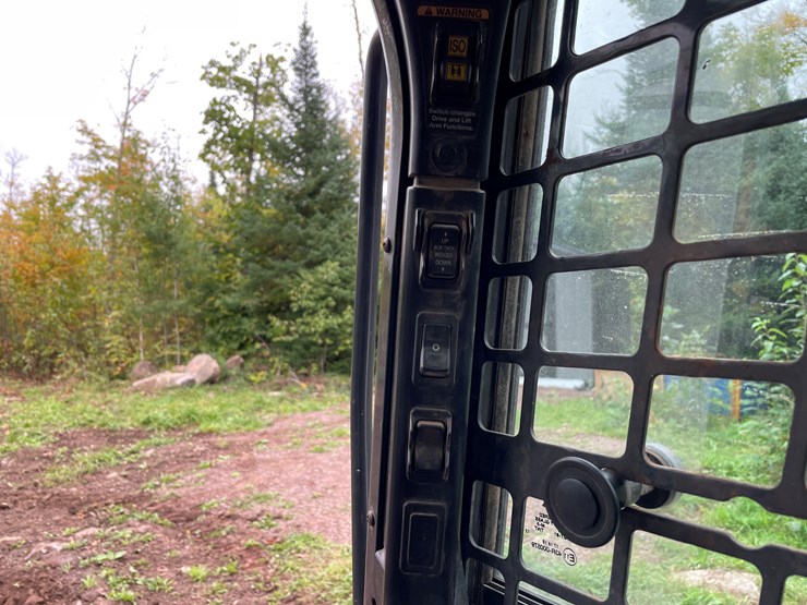 2017-bobcat-t870-image-38