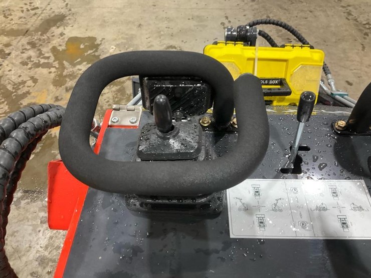 #1024-•-unused-ky380-mini-skid-steer-image-22