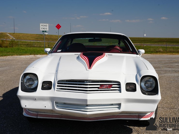 run-#62---1981-chevrolet-camaro-z-28-image-2