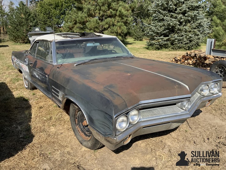 1965-buick-wildcat-convertible-image-3