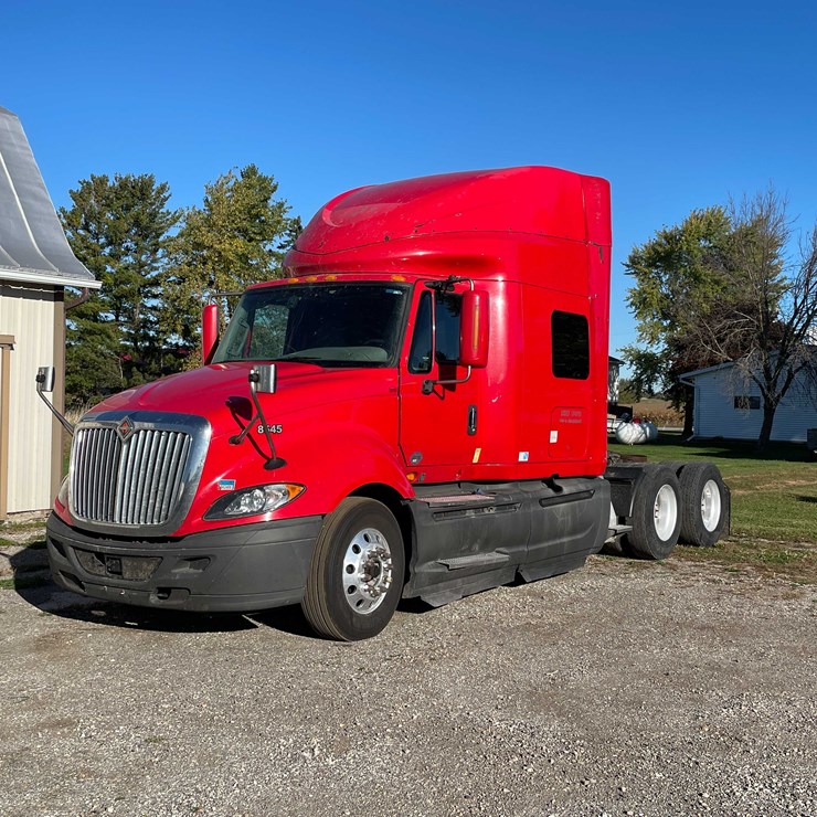 #402 • 2016 International Semi-Tractor (Has WI Title) (Denmark, WI)