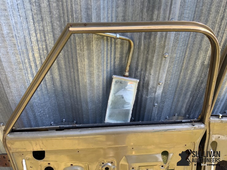 1972-chevrolet-pickup-doors-image-9