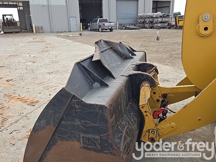 2020-caterpillar-930-image-68