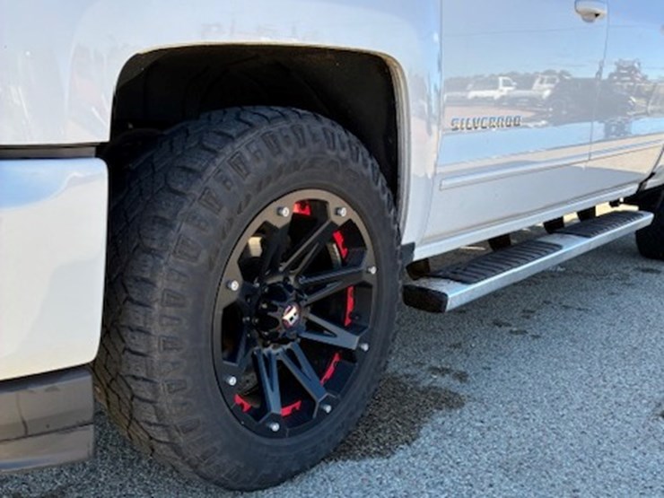 #502-•-2017-chevrolet-z71-truck-lt-(has-wi-title)-(clintonville,-wi)-image-15