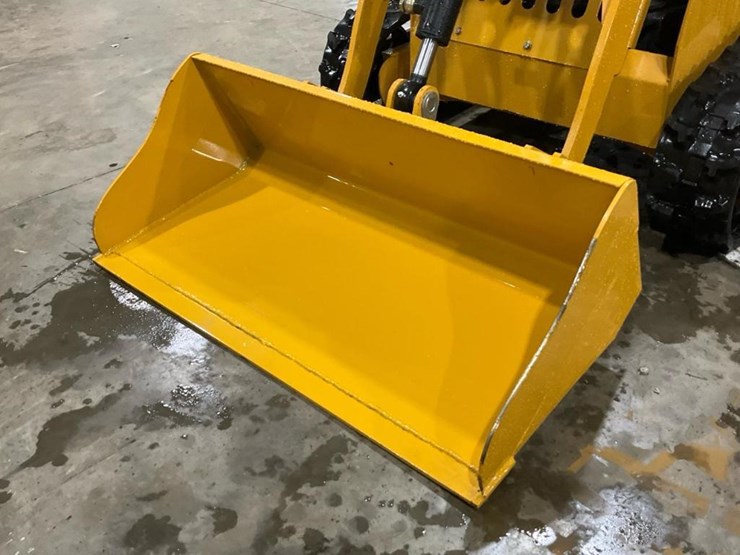 #1016-•-unused-gg385-mini-skid-steer-image-6