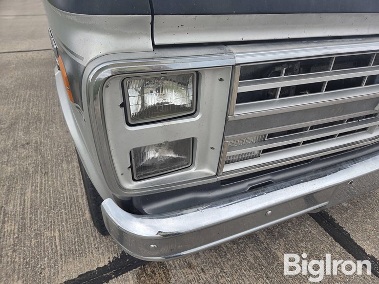 1988-chevrolet-g20-image-11