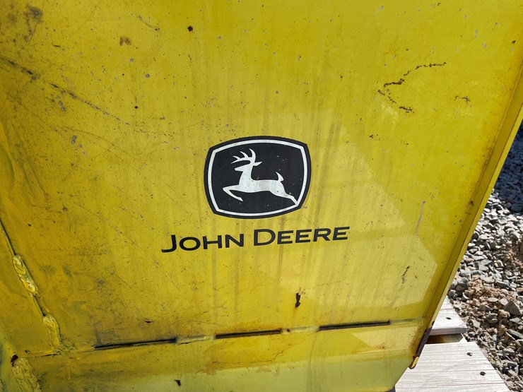 2019-john-deere-2038r-image-55