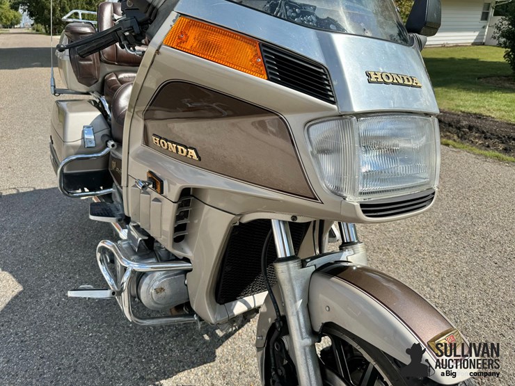 run-#23---1985-honda-goldwing-gl1200-aspencade-motorcycle-image-10