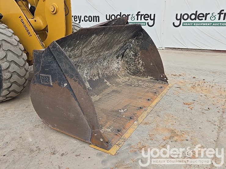 2020-caterpillar-930-image-61
