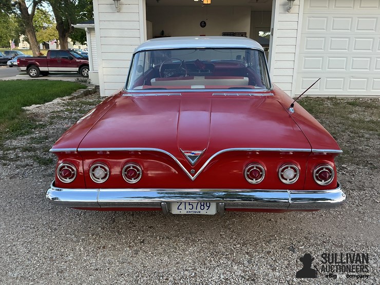 1961-chevrolet-impala-sedan-image-6