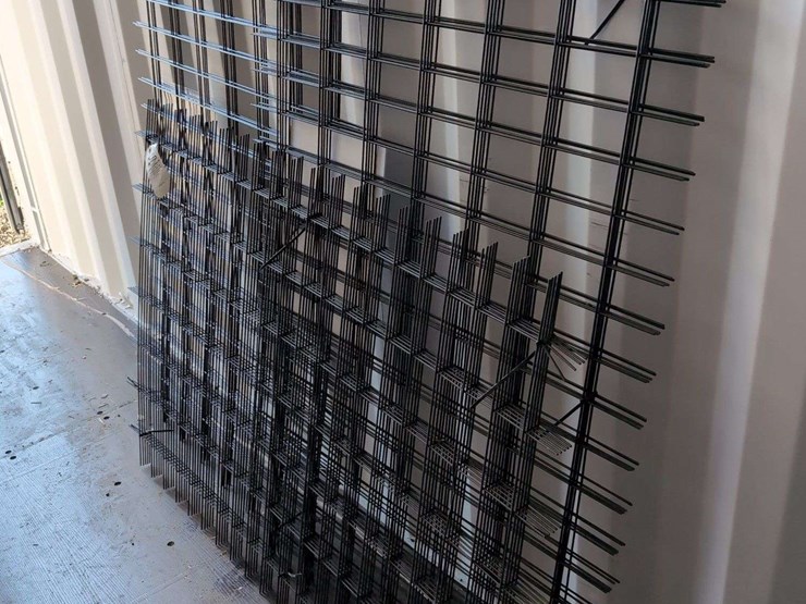 15-pieces---kj-powder-coated-black-wire-mesh---3.1-ft-(h)-x-4.5-ft-(l)-image-2