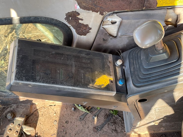 deere-790d-image-57