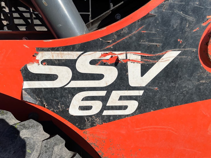 2023-kubota-ssv65-image-19