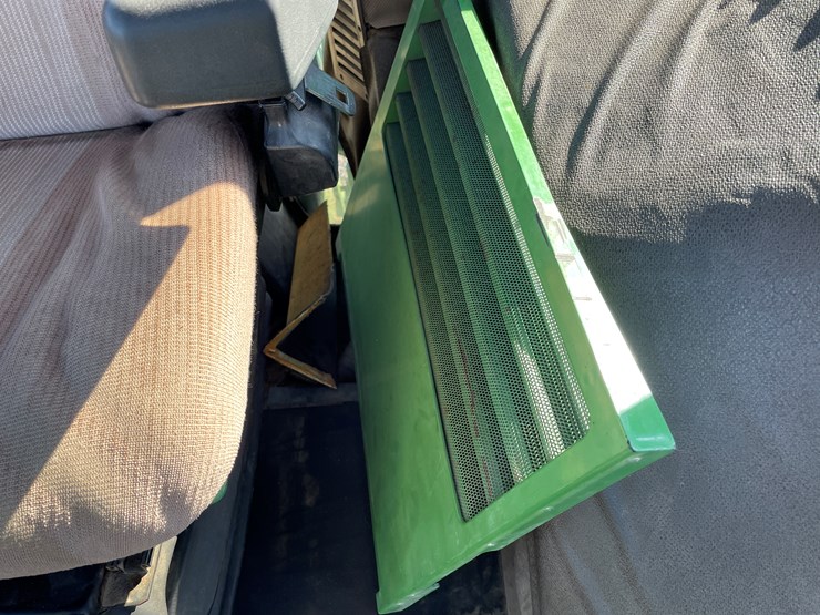 1993-john-deere-6200-image-34