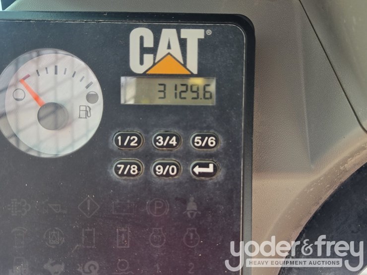 2016-caterpillar-259d-image-53