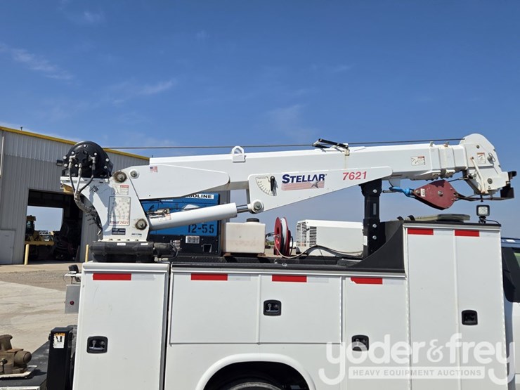 2017-ford-f550-image-56