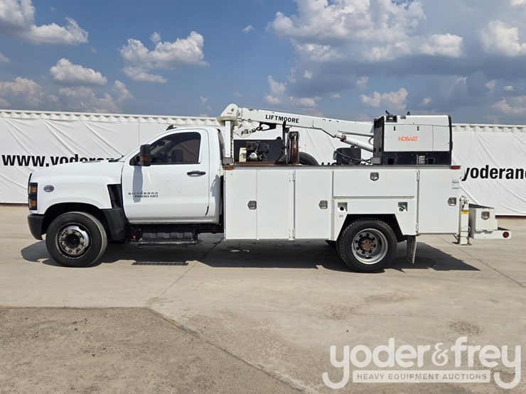 2021-chevrolet-silverado-image-4