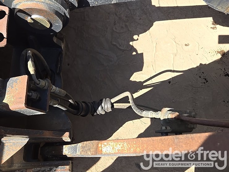 2019-deere-524l-image-21