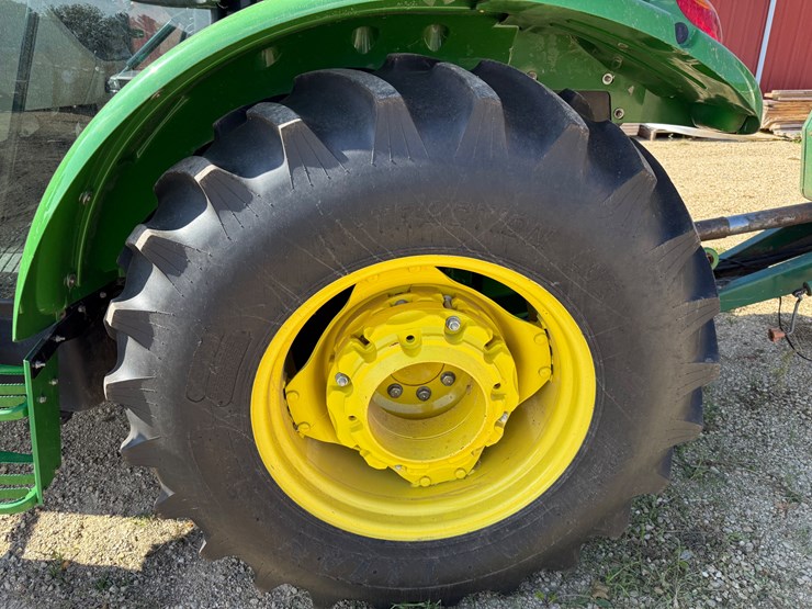 john-deere-5075e-image-18