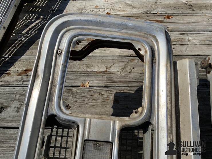 1969-72-chevrolet-pickup-grille-trims-image-10