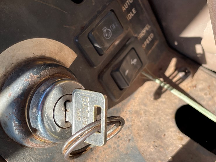 deere-790d-image-56
