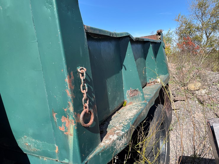 #424-•-vintage-ford-1-1/2-ton-single-axle-dump-truck-(no-title)-(houghton,-mi)-image-16