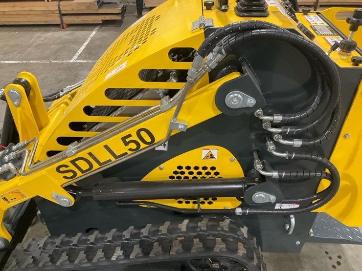 #1004-•-unused-sdll50-mini-skid-steer-image-6