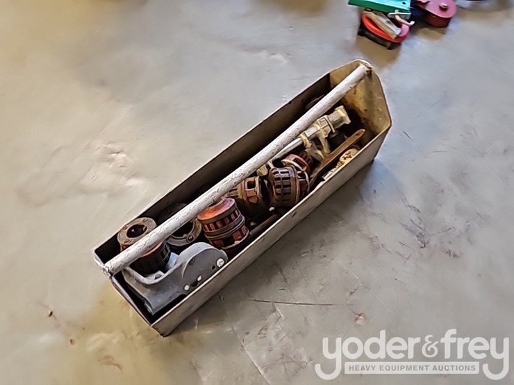 ratchet-pipe-threader-kit-image-7
