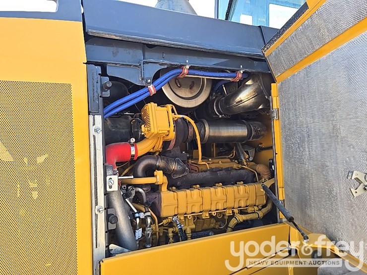 2019-deere-524l-image-50