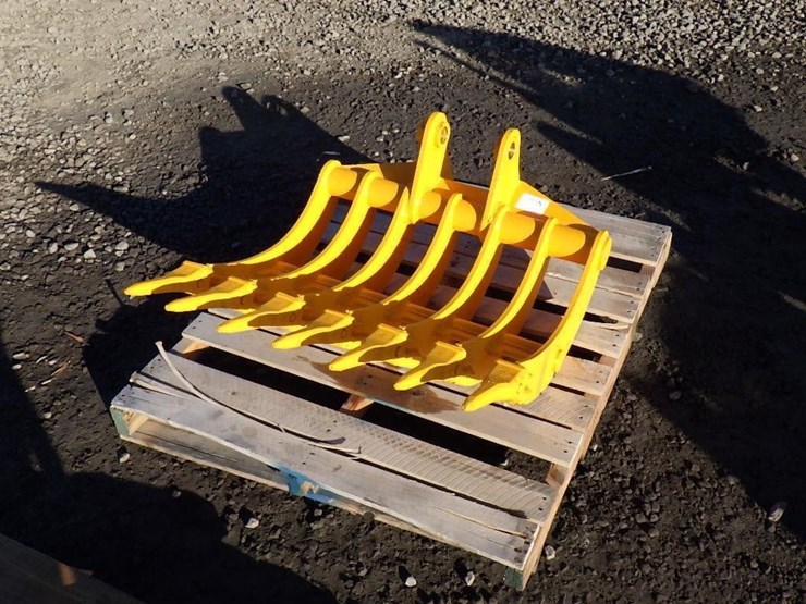 giyi-cat-305-excavator-rake-w/-teeth-32"-image-1
