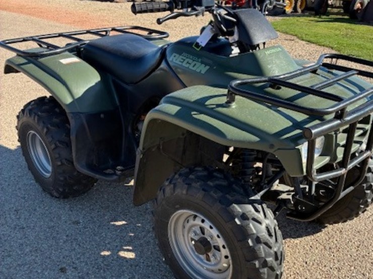#706-•-2004-honda-recon-four-wheeler-(clintonville,-wi)-image-1