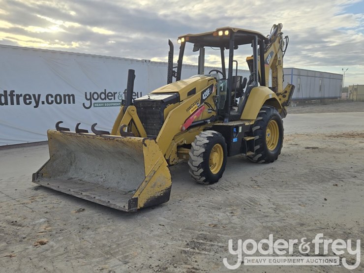 2018-caterpillar-420f2-image-1