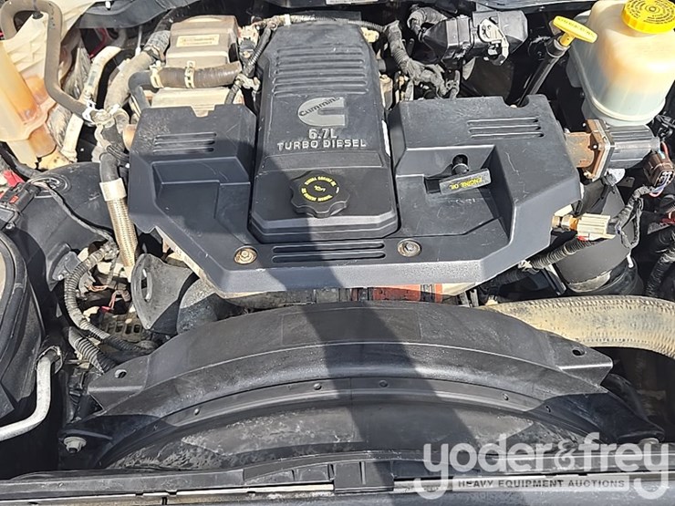 2015-dodge-ram-5500-image-69