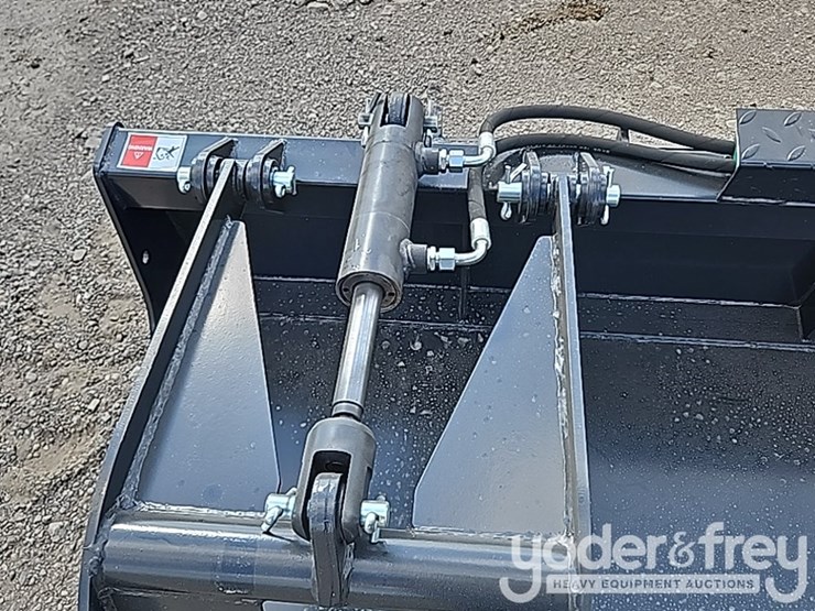 unused-jct-84"-grapple-bucket-to-suit-skidsteer-image-10