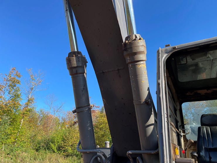 deere-790d-image-15