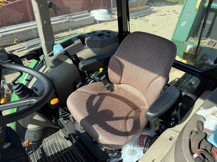 john-deere-5075e-image-32