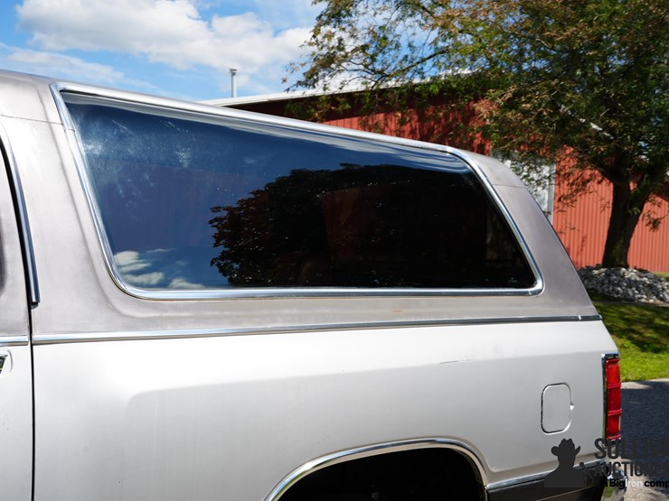 1989-dodge-ram-charger-image-17