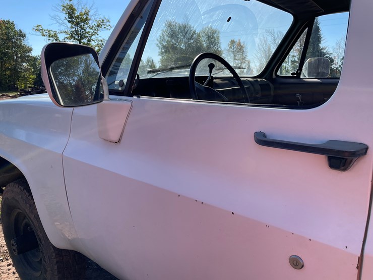 #516-•-1984-chevy-d350-4x4-pickup-(title-in-delay)-(wakefield,-mi)-image-14