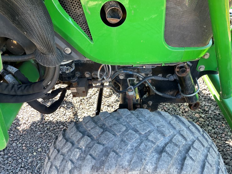 2019-john-deere-2038r-image-28