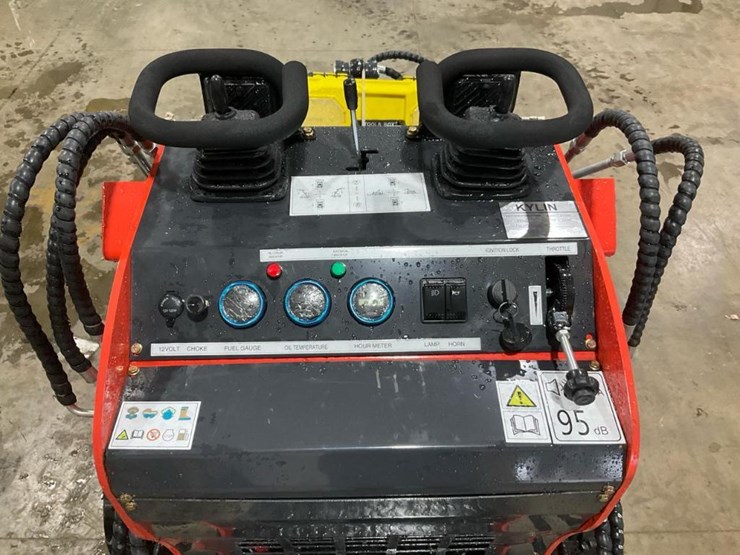 #1024-•-unused-ky380-mini-skid-steer-image-19