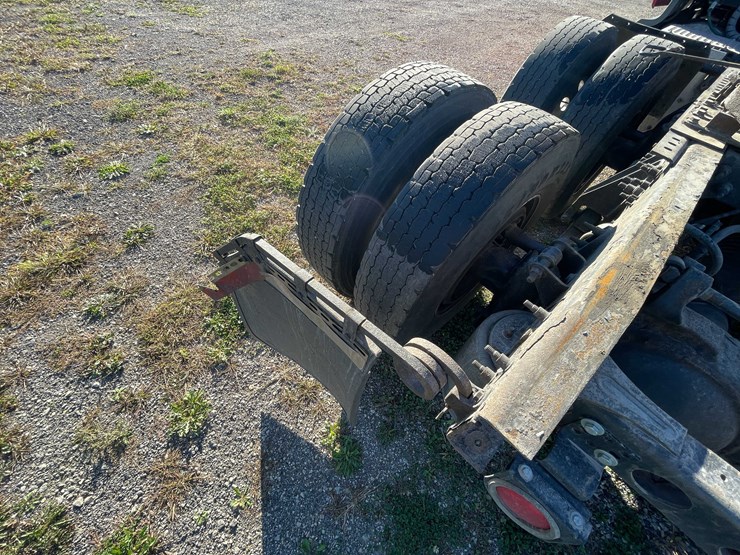 #402-•-2016-international-semi-tractor-(has-wi-title)-(denmark,-wi)-image-43