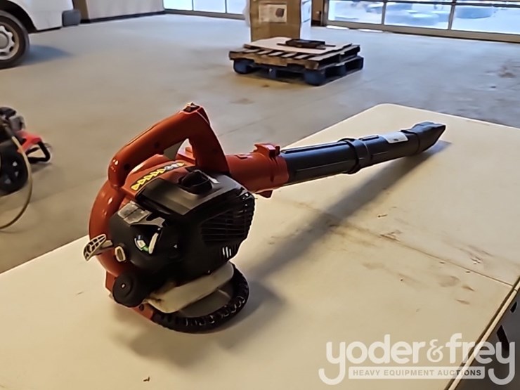 homelite-gas-2-cycle-handheld-blower-image-5
