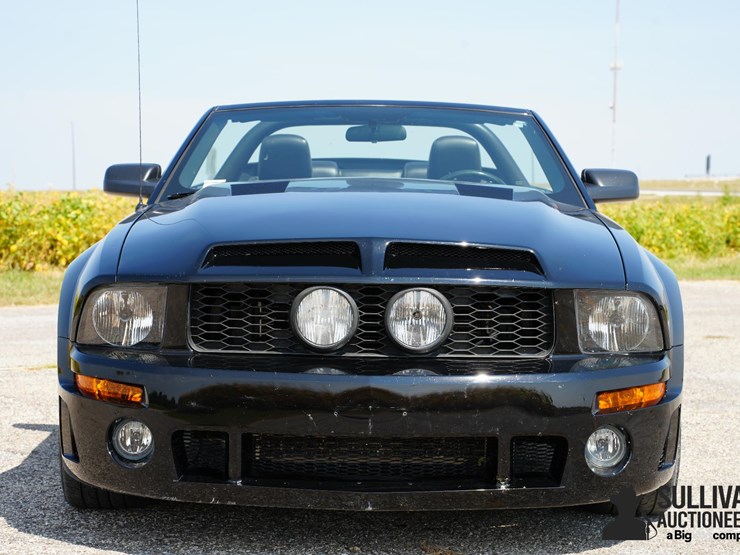 run-#128---2006-ford-mustang-gt-convertible-image-2