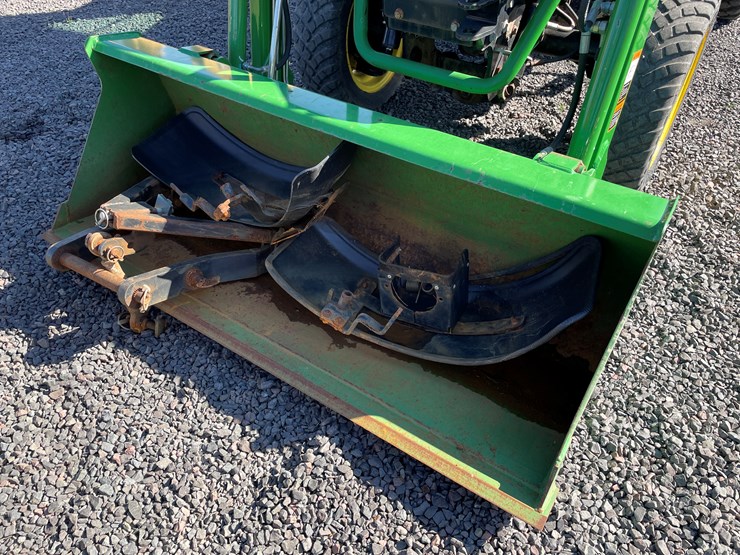 2019-john-deere-2038r-image-8