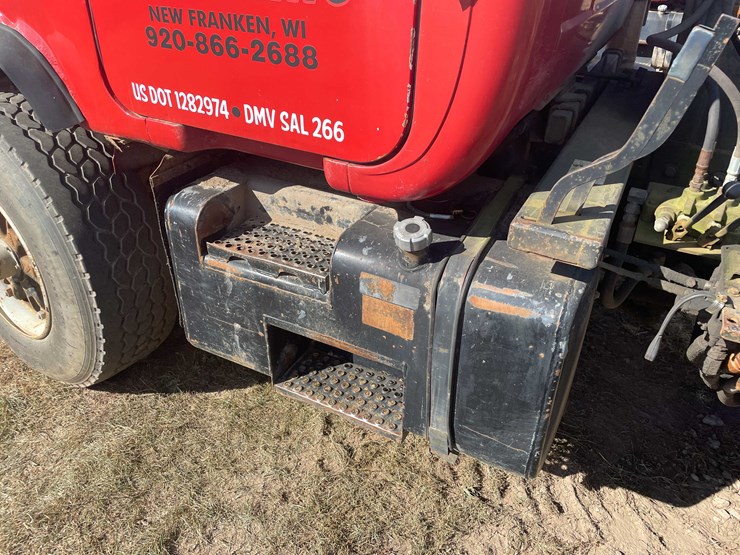 2000-mack-dm690s-image-15